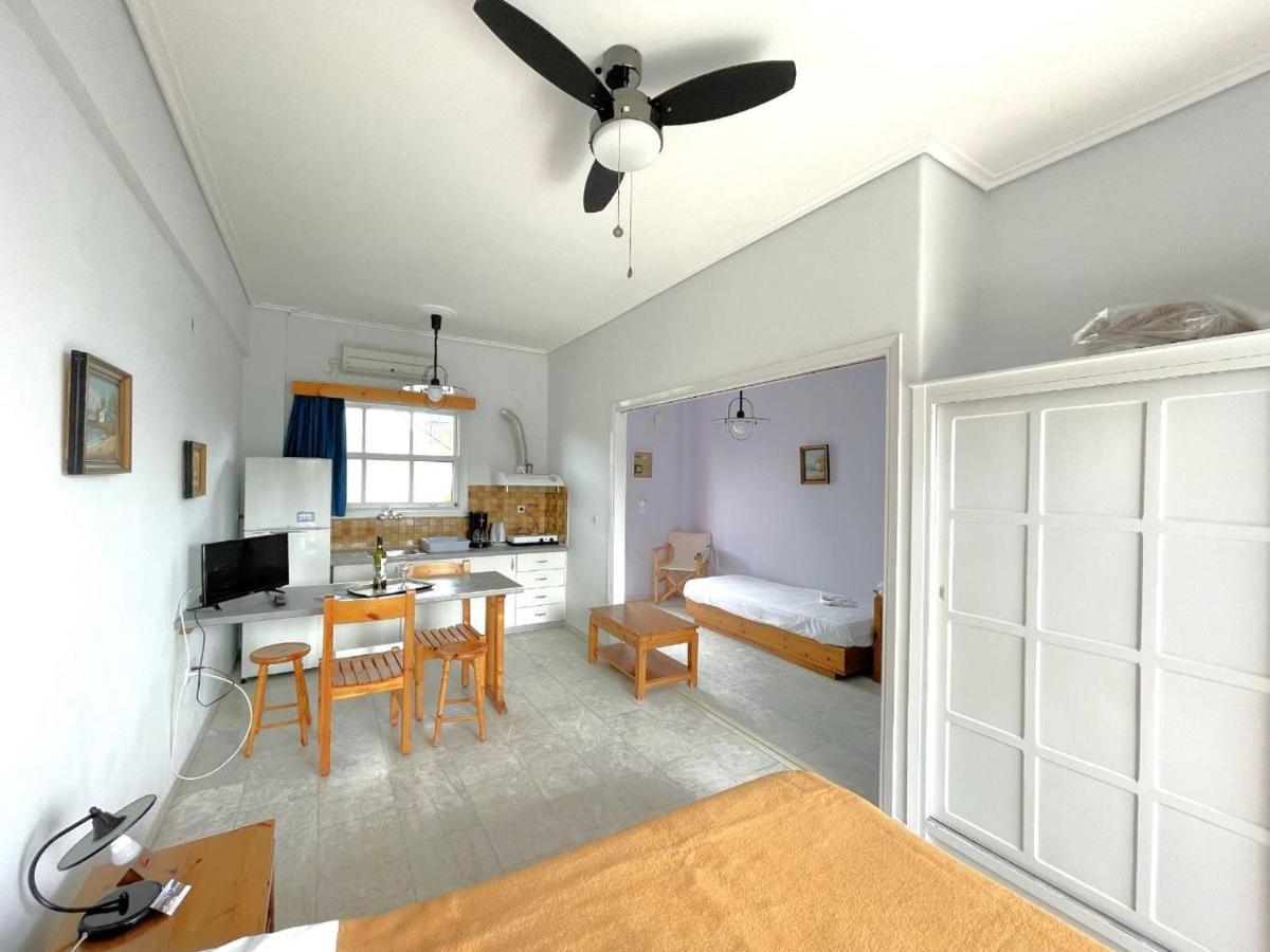 Theodora Apartments Avia Bagian luar foto