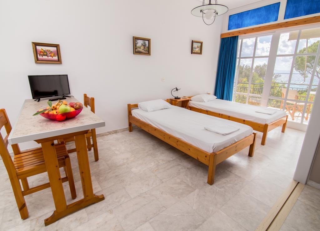 Theodora Apartments Avia Bagian luar foto