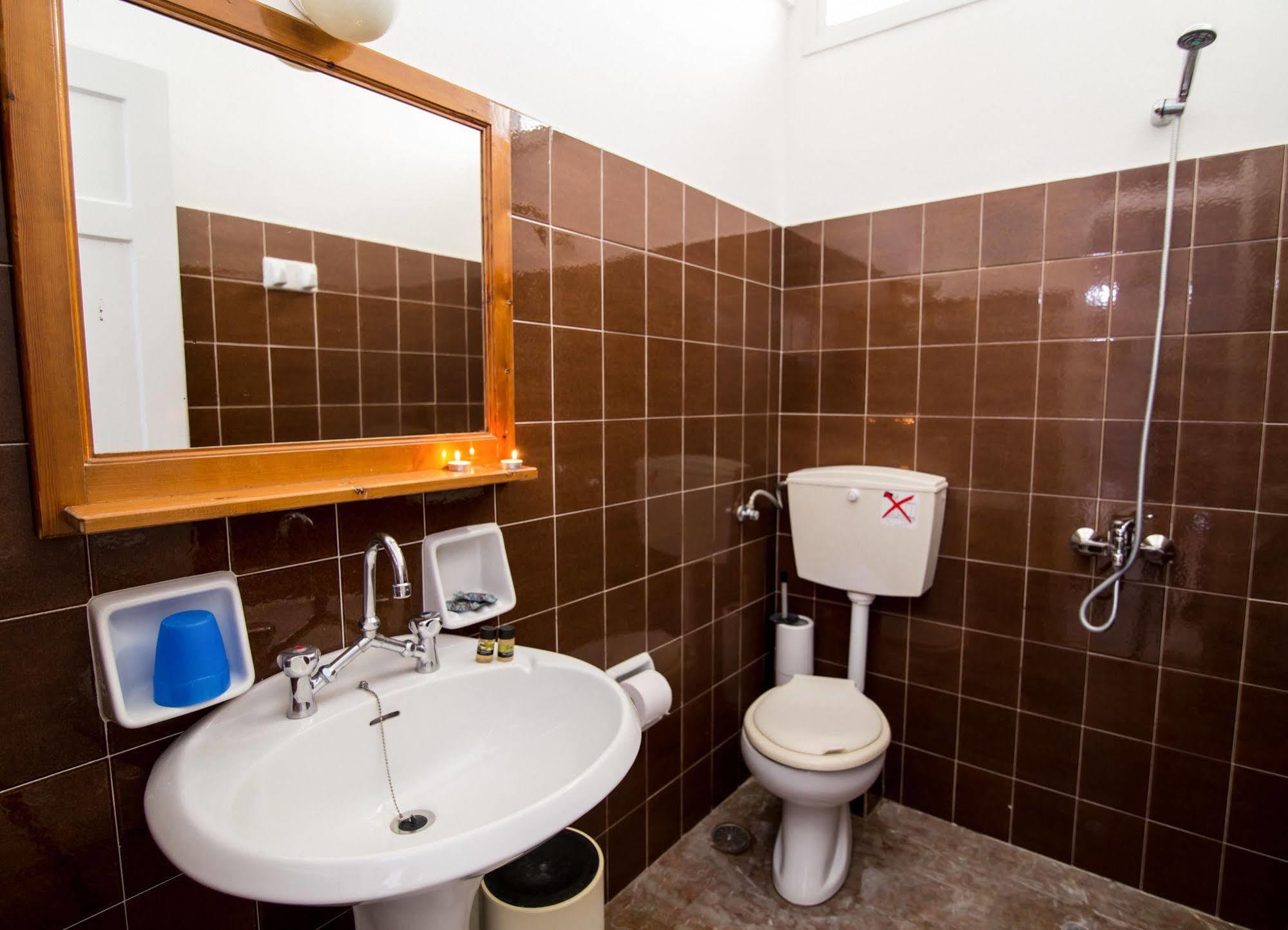 Theodora Apartments Avia Bagian luar foto